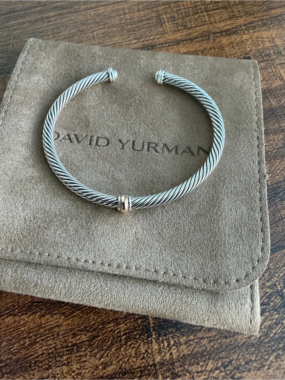 CLASSIC CABLE STATION BRACELET
Sterling Silver with 18K Yellow Gold, 4mm